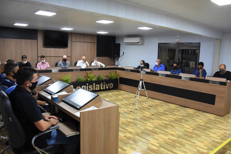 Sessão 013/2021: Plenário aprova dois projetos e debate pedidos de melhorias